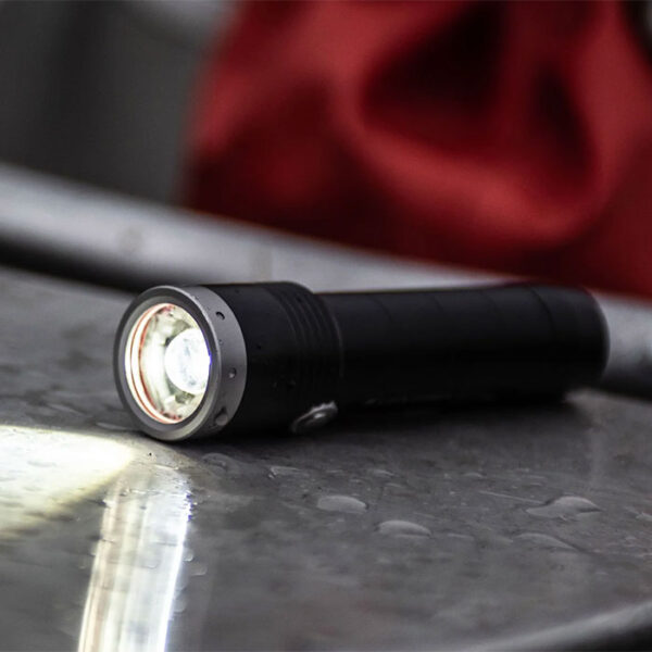 Ledlenser MT10 Rechargeable Flashlight | Adjustable Focus | 1000