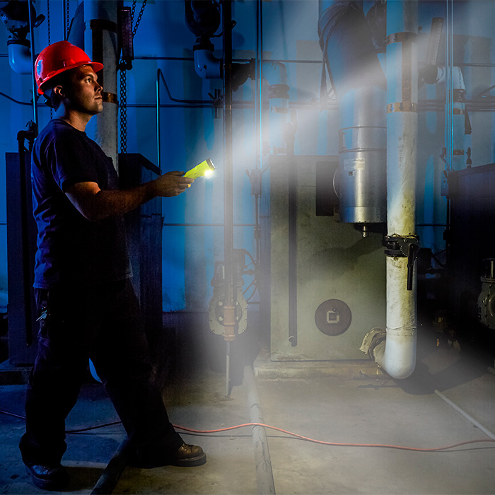 Streamlight Dualie 3AA Magnet Flashlight - Image 13